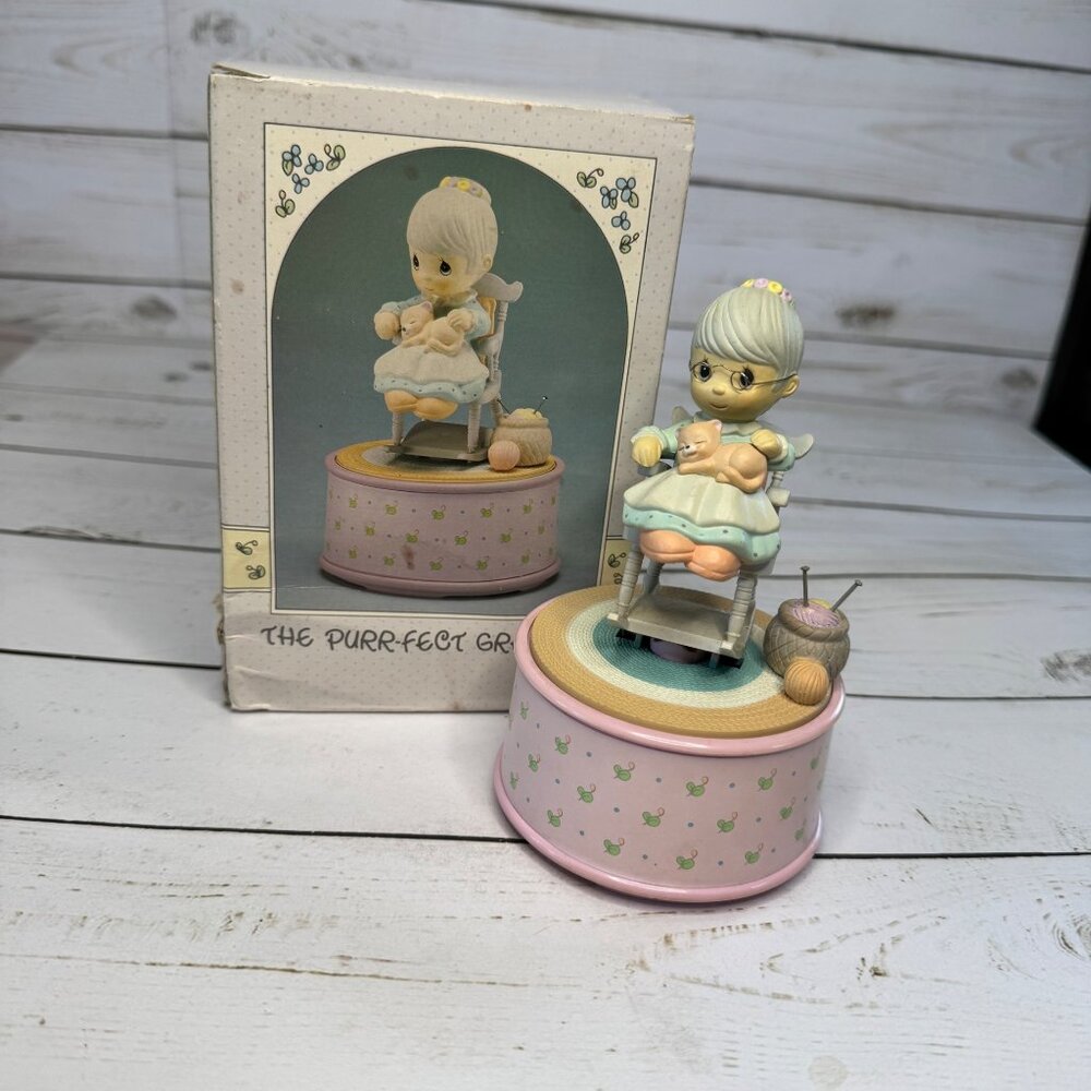 Precious Moments‎ "The Purr-Fect Grandma" Musical Figurine By Enesco